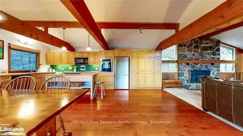 56 North Road Clearview ON L0M 1H0