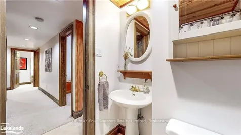 56 North Road Clearview ON L0M 1H0