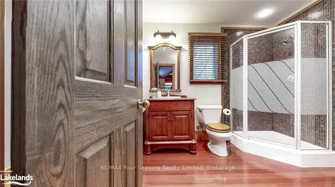 56 North Road Clearview ON L0M 1H0