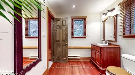 56 North Road Clearview ON L0M 1H0