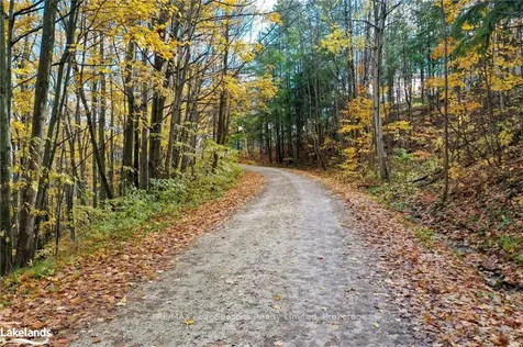 56 North Road Clearview ON L0M 1H0