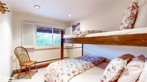 56 North Road Clearview ON L0M 1H0