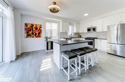 43 Autumn Drive Wasaga Beach ON L9Z 1J9