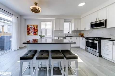 43 Autumn Drive Wasaga Beach ON L9Z 1J9