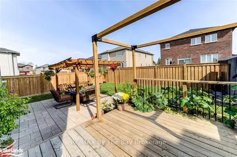 43 Autumn Drive Wasaga Beach ON L9Z 1J9