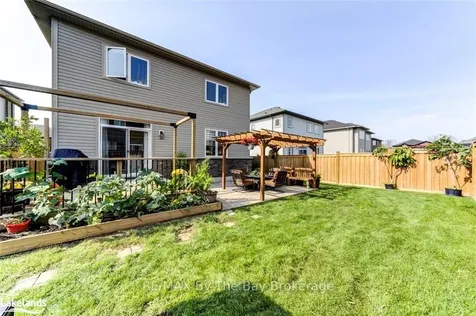 43 Autumn Drive Wasaga Beach ON L9Z 1J9
