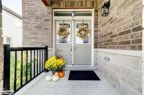 43 Autumn Drive Wasaga Beach ON L9Z 1J9