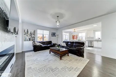 43 Autumn Drive Wasaga Beach ON L9Z 1J9