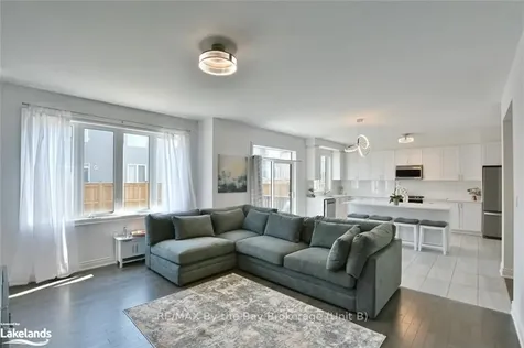 41 Autumn Drive Wasaga Beach ON L9Z 1J9