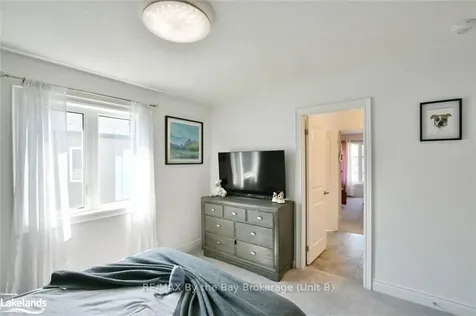 41 Autumn Drive Wasaga Beach ON L9Z 1J9