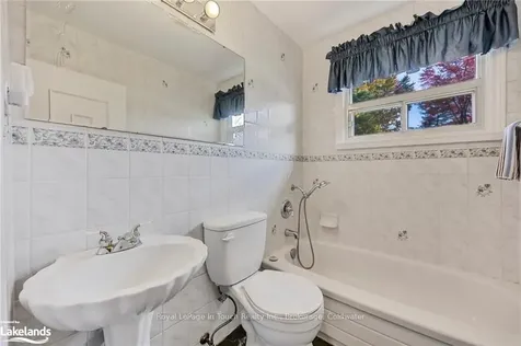 28 Eplett Street Severn ON L0K 1E0