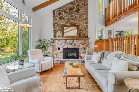 73 53rd Street S Wasaga Beach ON L9Z 1W8
