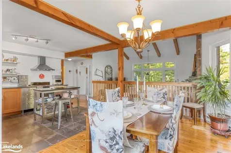 73 53rd Street S Wasaga Beach ON L9Z 1W8