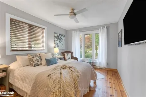 73 53rd Street S Wasaga Beach ON L9Z 1W8