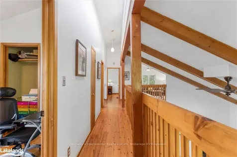73 53rd Street S Wasaga Beach ON L9Z 1W8
