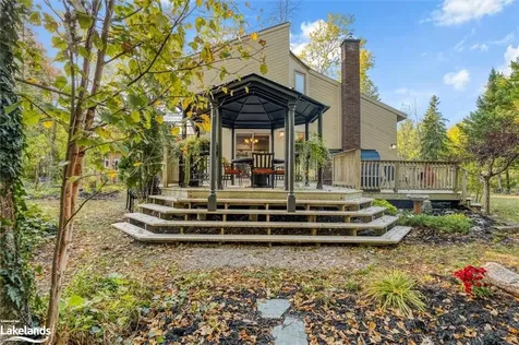 73 53rd Street S Wasaga Beach ON L9Z 1W8