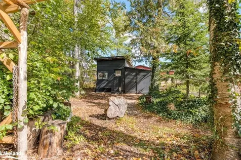 73 53rd Street S Wasaga Beach ON L9Z 1W8