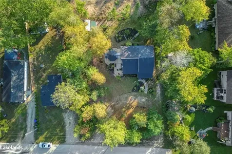 73 53rd Street S Wasaga Beach ON L9Z 1W8