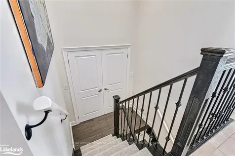 84 Kari Crescent N/a Collingwood ON L9Y 5B4