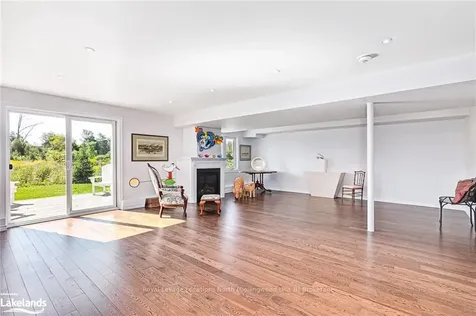 84 Kari Crescent N/a Collingwood ON L9Y 5B4