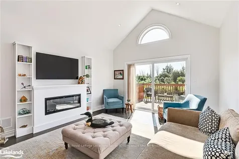 84 Kari Crescent N/a Collingwood ON L9Y 5B4