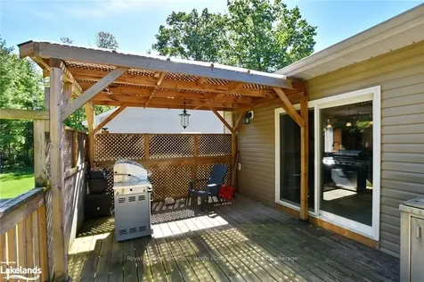 81 52nd Street S Wasaga Beach ON L9Z 1Y1