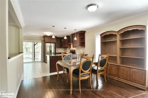 81 52nd Street S Wasaga Beach ON L9Z 1Y1