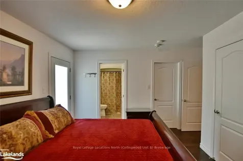 81 52nd Street S Wasaga Beach ON L9Z 1Y1