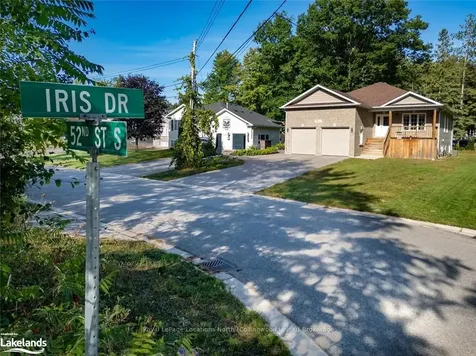 81 52nd Street S Wasaga Beach ON L9Z 1Y1