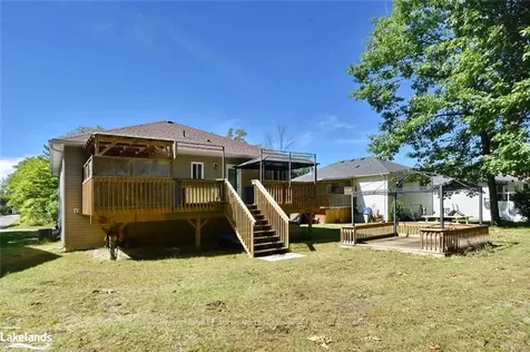 81 52nd Street S Wasaga Beach ON L9Z 1Y1