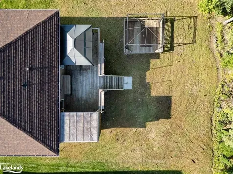 81 52nd Street S Wasaga Beach ON L9Z 1Y1