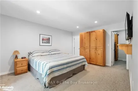 110 Evergreen Avenue Tiny ON L0L 1P1