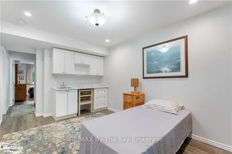 110 Evergreen Avenue Tiny ON L0L 1P1