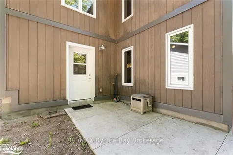110 Evergreen Avenue Tiny ON L0L 1P1