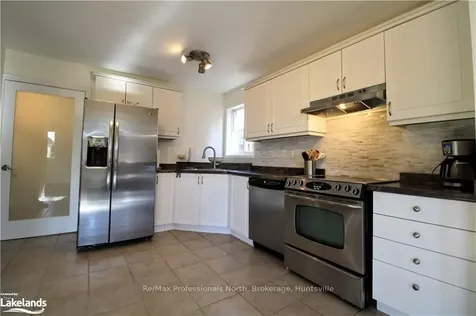 169 Taylor Drive Barrie ON L4N 8L1