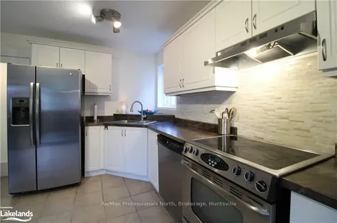 169 Taylor Drive Barrie ON L4N 8L1