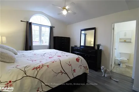 169 Taylor Drive Barrie ON L4N 8L1