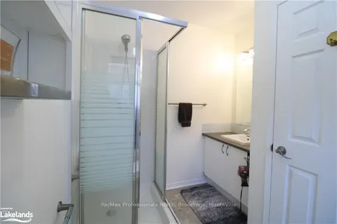 169 Taylor Drive Barrie ON L4N 8L1