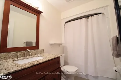 169 Taylor Drive Barrie ON L4N 8L1