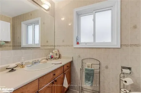 52 Dyer Drive Wasaga Beach ON L9Z 1E2