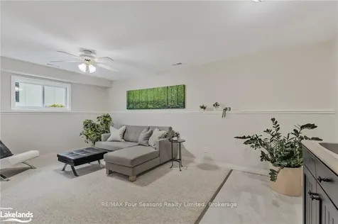 377 Peel Street Collingwood ON L9Y 3W5