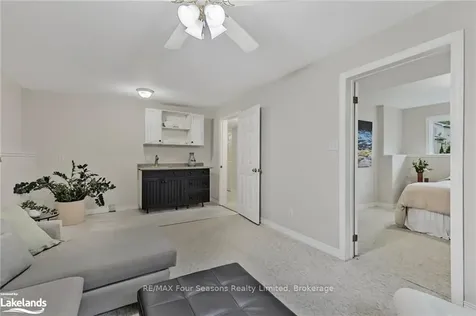 377 Peel Street Collingwood ON L9Y 3W5