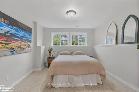 377 Peel Street Collingwood ON L9Y 3W5