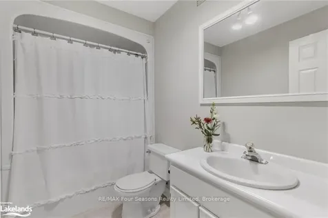 377 Peel Street Collingwood ON L9Y 3W5