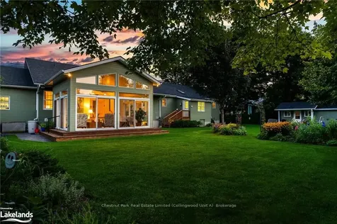 24 Elizabeth Street E Clearview ON L0M 1G0