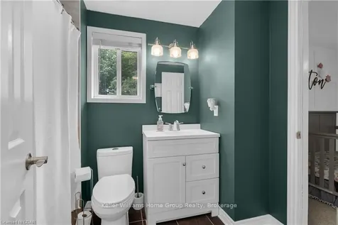 38 Kenwell Crescent Barrie ON L4N 0Z6