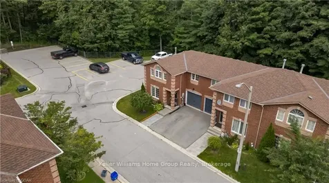 38 Kenwell Crescent Barrie ON L4N 0Z6