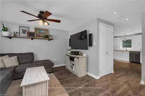 38 Kenwell Crescent Barrie ON L4N 0Z6