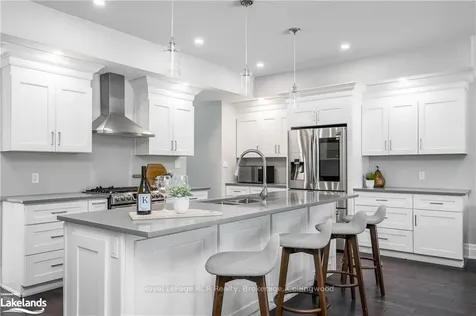 311 Cedar Street Collingwood ON L9Y 3B2