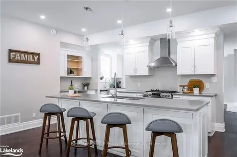 311 Cedar Street Collingwood ON L9Y 3B2